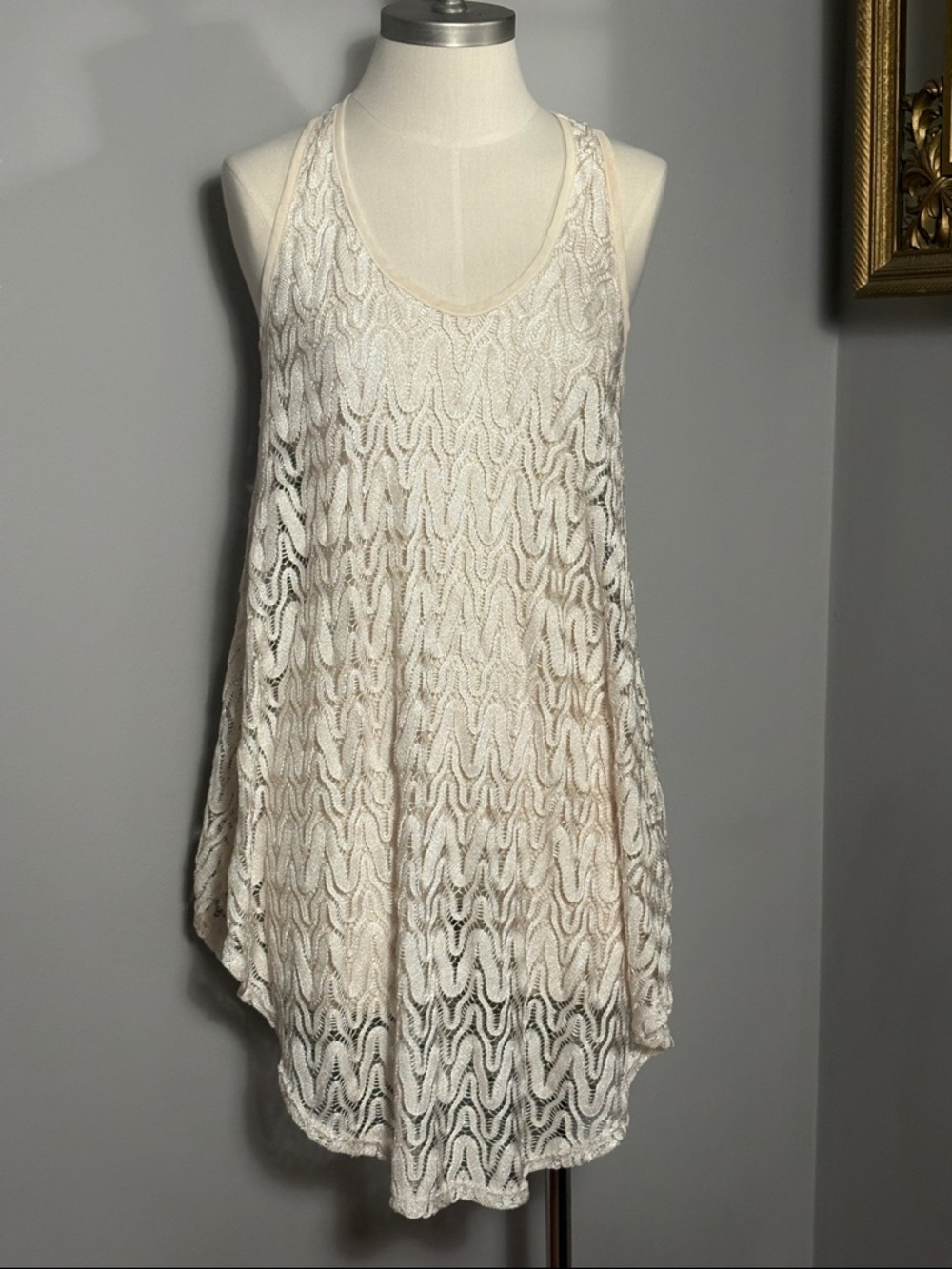 Elif for Jordan Taylor Medium VINTAGE Cream Crochet Lace Sleeveless Tunic